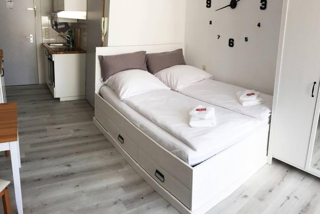 Apartment-Mitten In Konstanz, Gratis Parkplatz & Fahrrader, Netflix Tv ภายนอก รูปภาพ