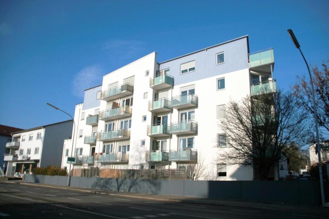 Apartment-Mitten In Konstanz, Gratis Parkplatz & Fahrrader, Netflix Tv ภายนอก รูปภาพ
